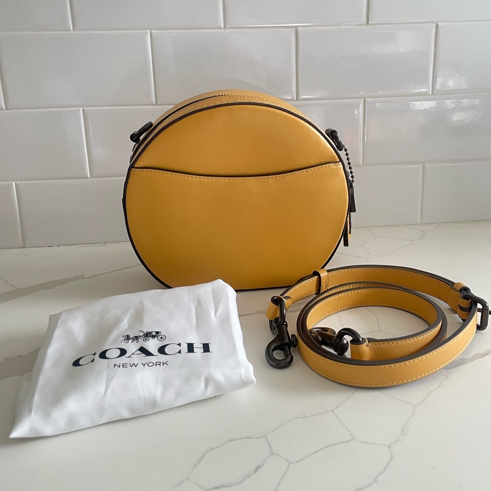 Coach 1941 Canteen Crossbody in Honeycomb yellow and gunmetal